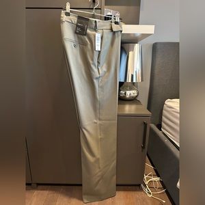 Babaton Agency Pant Olive Leaf Green